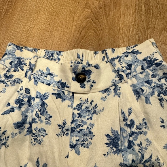 Floral Print Wide-Leg Pants - Picture 3 of 6